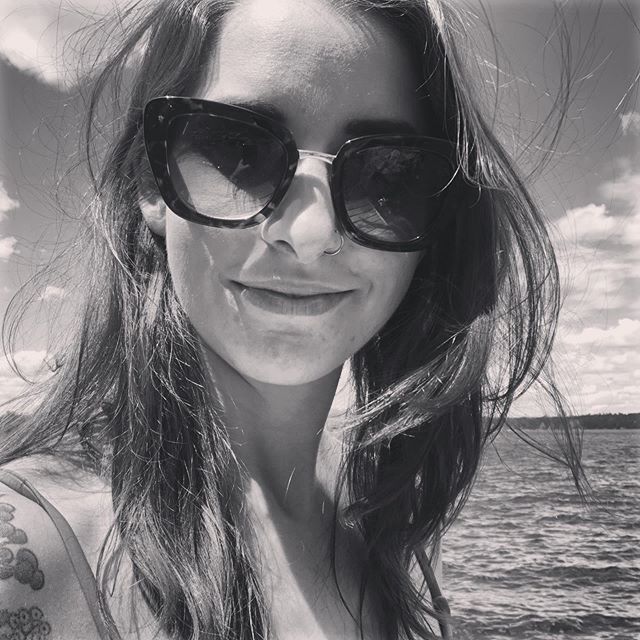 Feeling that summer sun. &bull;
&bull;
&bull;
&bull;
&bull;
&bull;
 #summer #smile #sunglasses #lake #cottage #yes #moreyes #canada #kawarthas #breathe #happy #blackandwhite #selfie #live #explore #wander