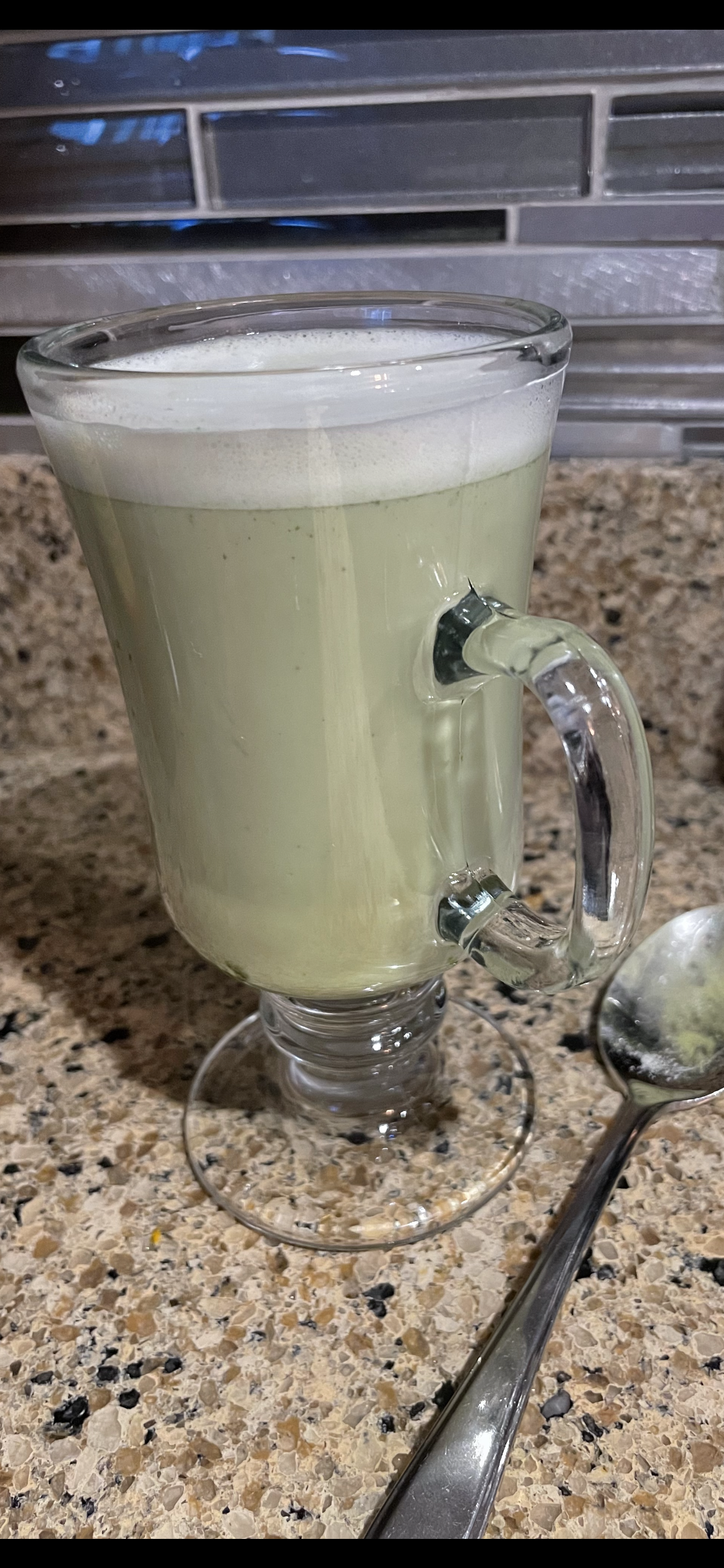 Matcha-collagène latté