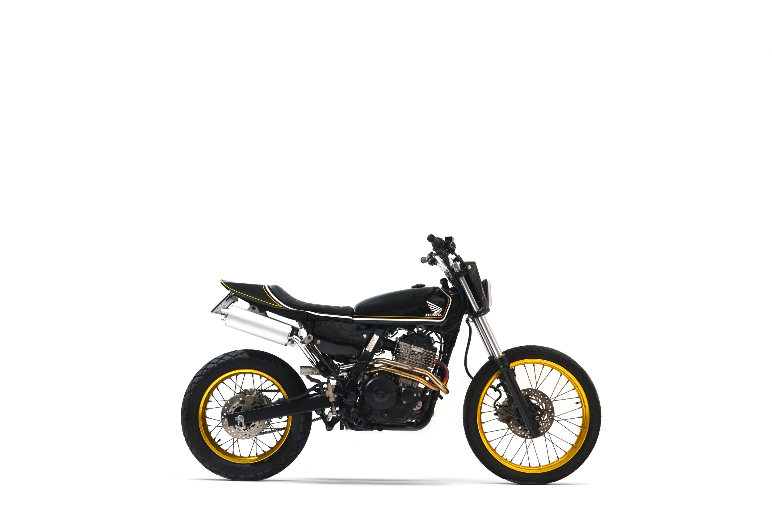 NX650 fond site.png