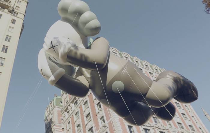 kaws-thanksgiving-day-parade.jpg