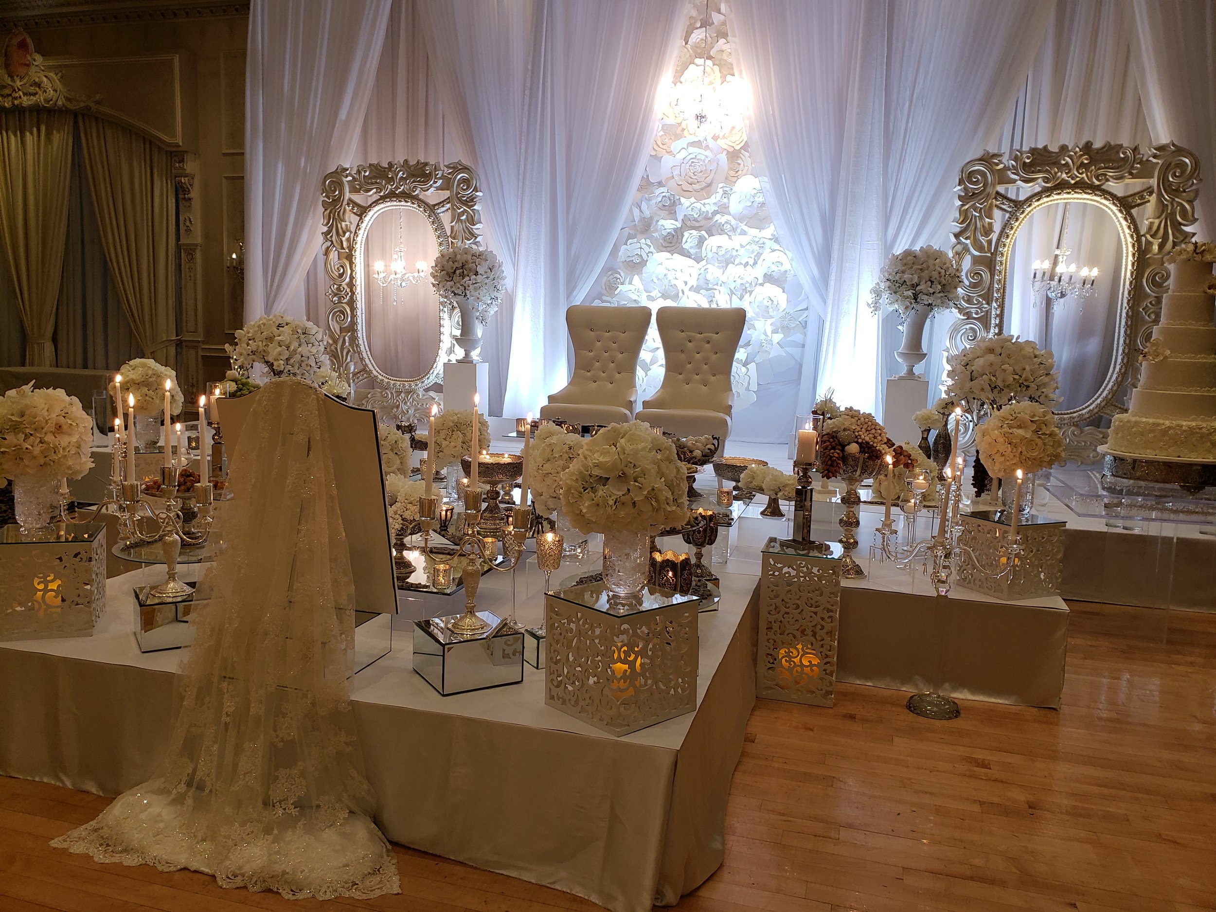 Silver Sofreh set up in Chateau Le Jardin-Woodbridge-Ontario