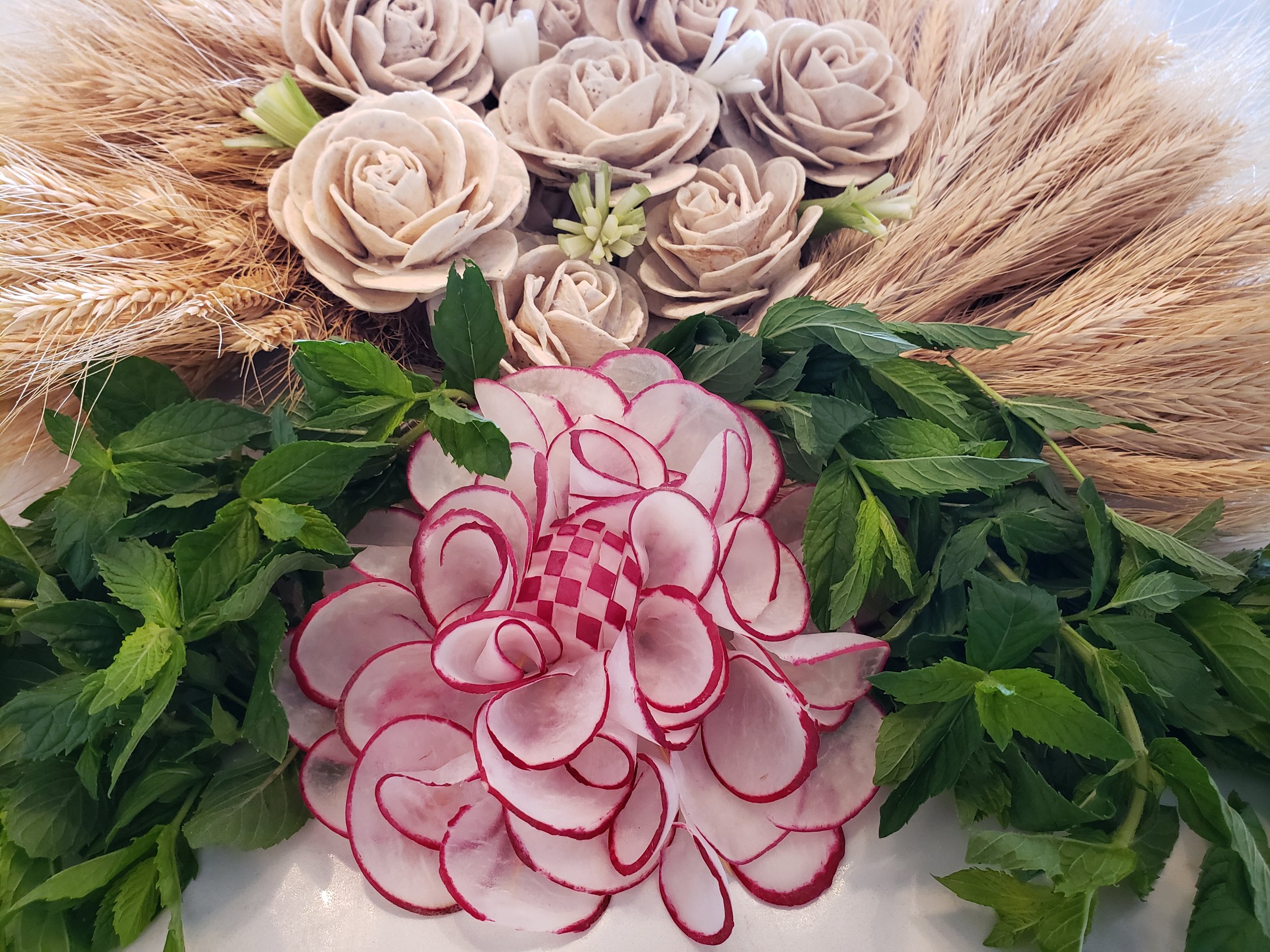 Rose bread, mint, radish