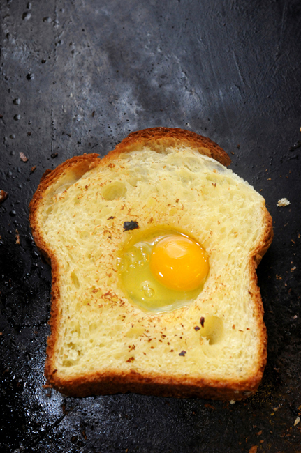 Egg in Toast.jpg