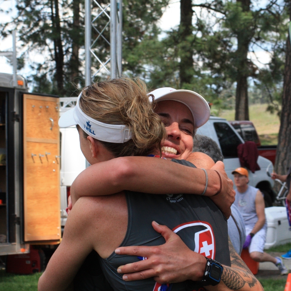 Vancouver Endurance Club teammates Dierdre and Juliet