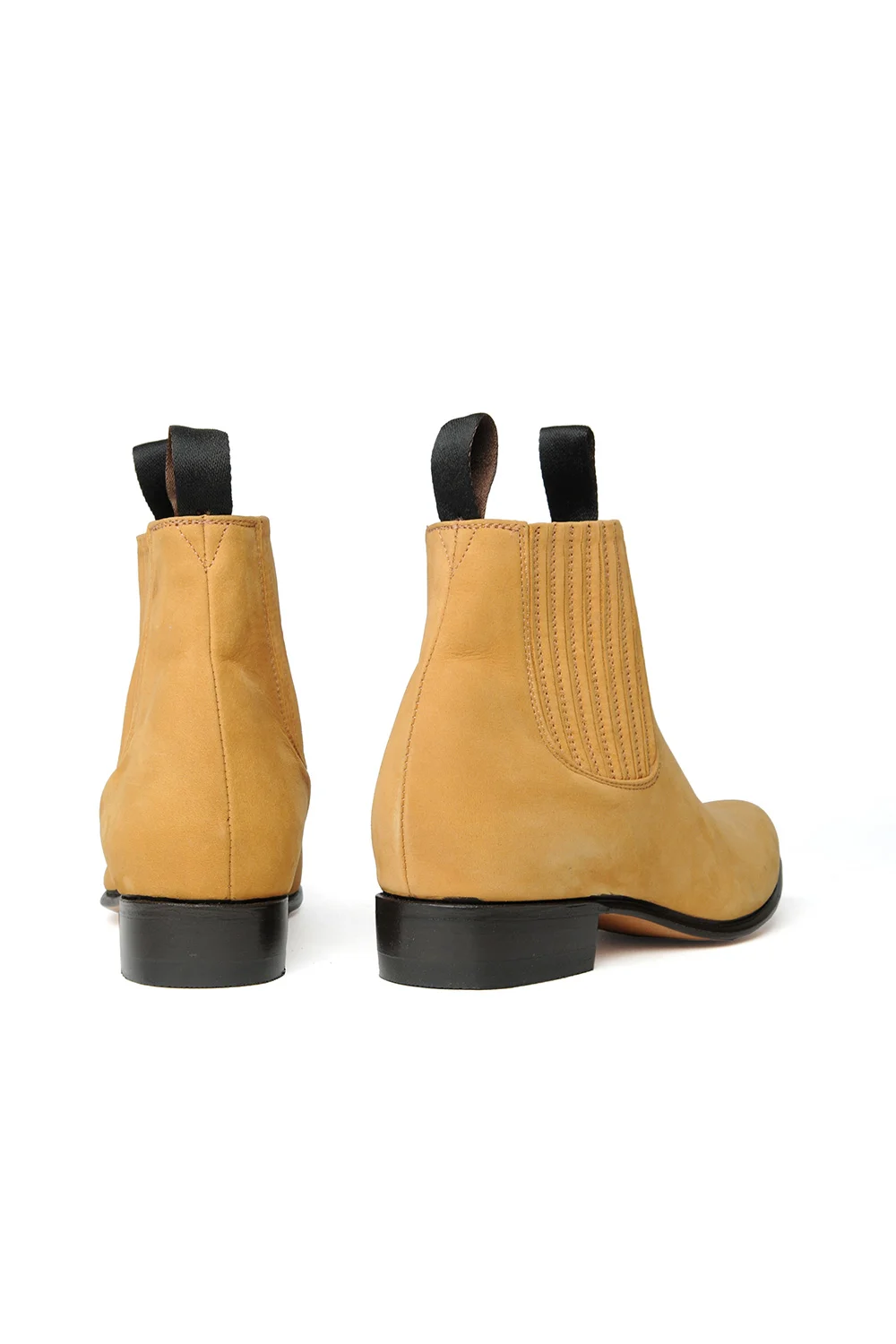 BOTIN-CHARRO,-BUCK-ORO,-BACKSTAY.jpg