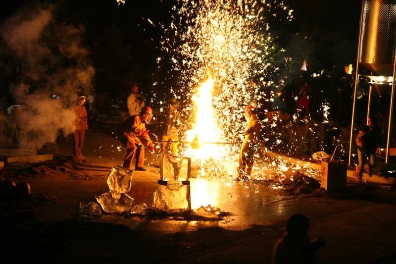 2008 Iron Pour event.jpg