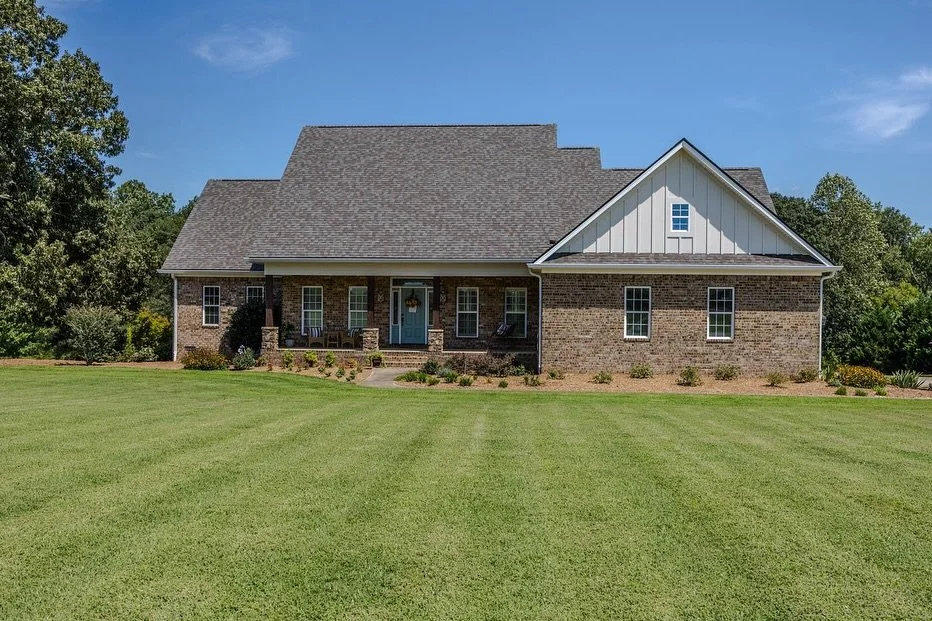 This pretty home in Monroe County may possibly not be available anymore but it is too sweet not to post! Each home is expertly photographed and edited for how it looks, how it feels and how it lays out and is specific to its personality.