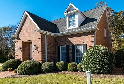 112 Covington- Macon Georgia Home for sale!
New listing! New Price! Experience the perfect blend of comfort and convenience in this stunning 5-bedroom, 3.5 bath stand-alone condo, located in one of North Macon&rsquo;s most sought-after communities. T