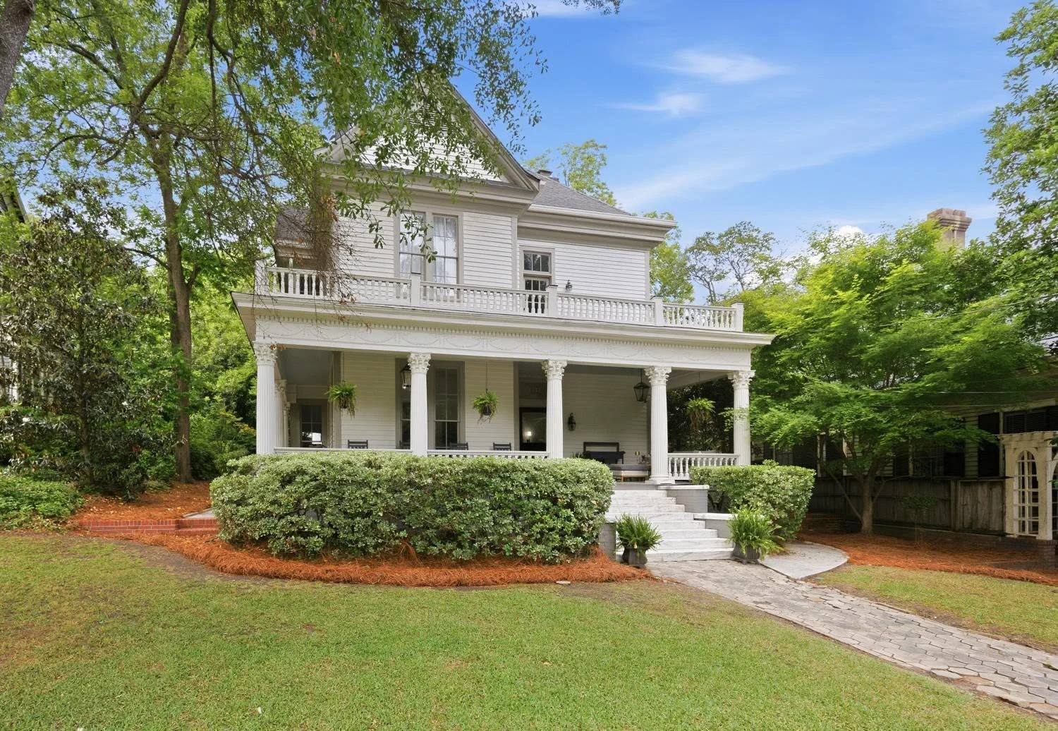 Downtown Macon- right on the square! Such a super cute area! Ask Joanna Floyd Jones at Sheridan Solomon &amp; Assoc. Realtors, L.L.C. All about this great home at 1147 Adams Street. 

📸⭐️Download the Robin Gatti Photography app today and book your b