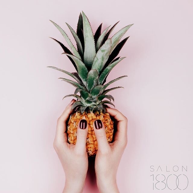 A🍍in your home symbolizes friendship, hospitality and warmth. 
A🍍on Instagram means you better have perfect nails for the pic. .
.
.
Email Salon1800@gmail.com or call 773-929-6010 to book your nail appointment this week.

Salon1800LP.com

#lincolnp