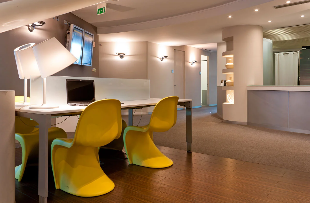 Lounge 1