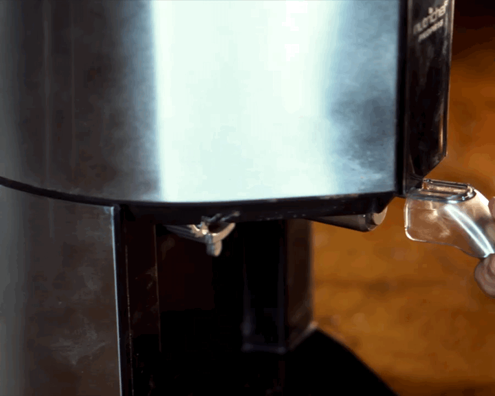 2018-02-26 23:23:36 +0000.gif