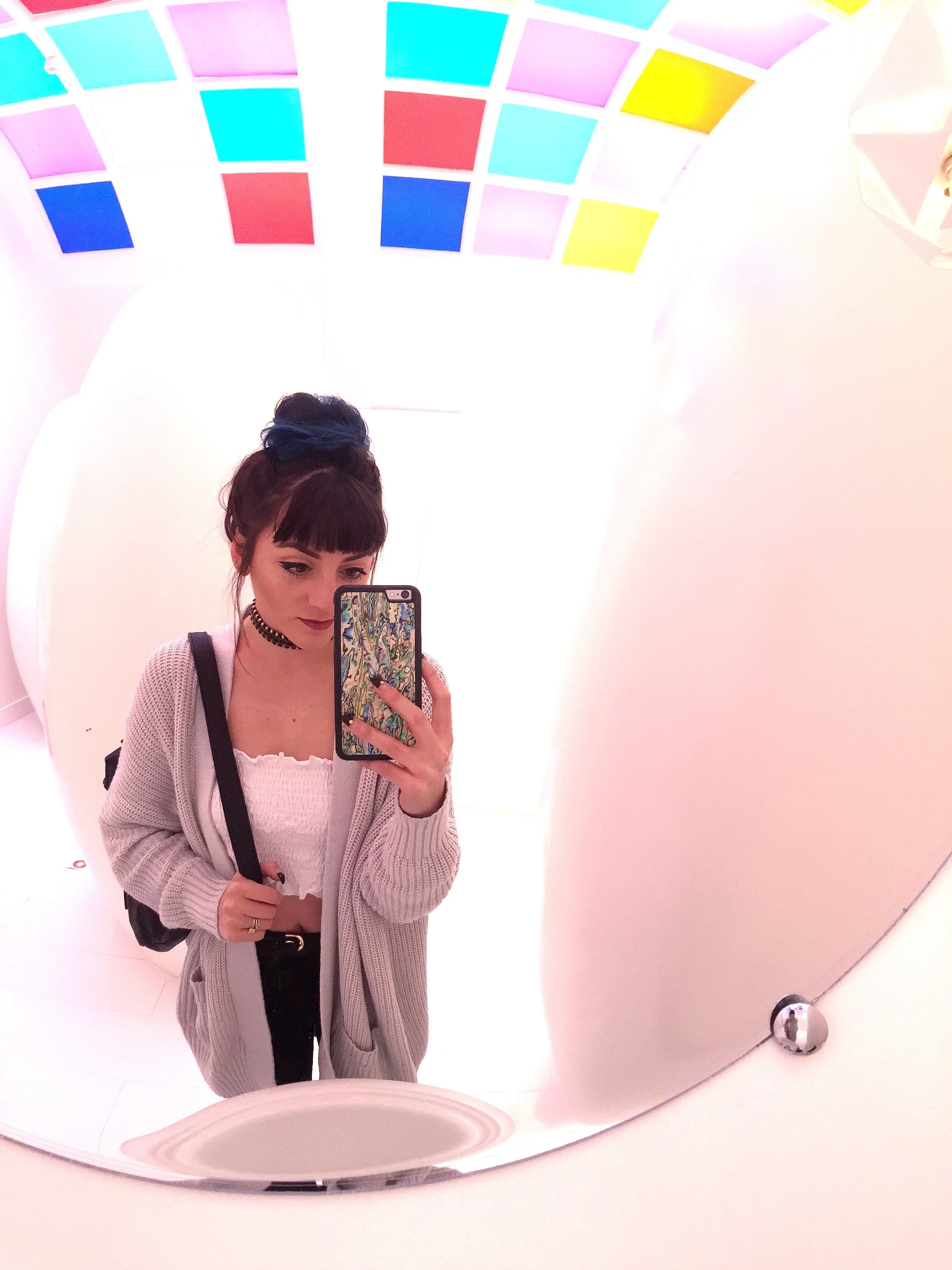 Jenna in Sketch's pod bathroom!