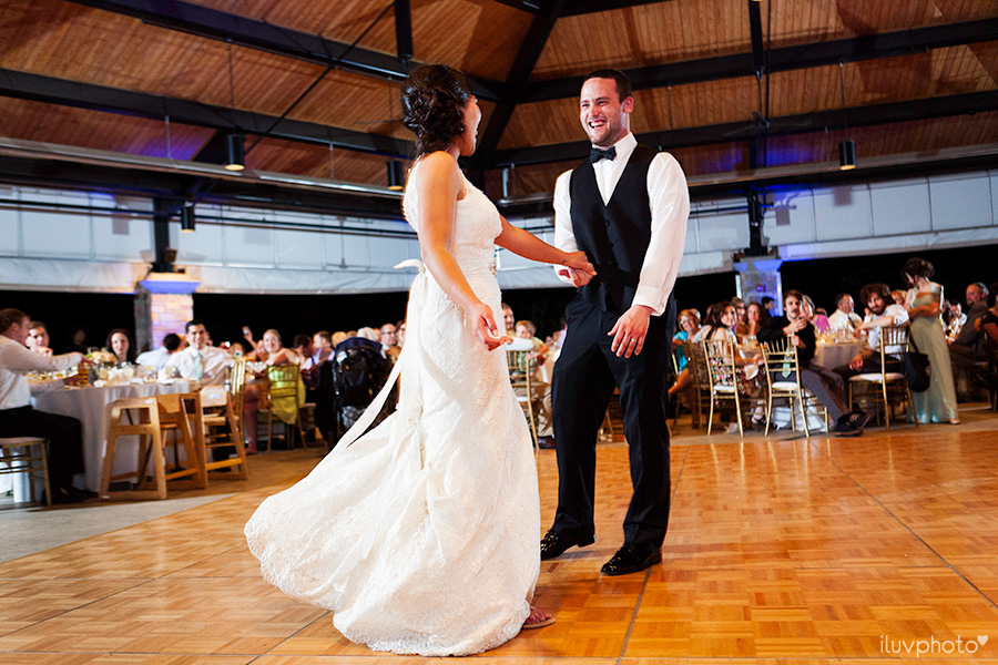 Brookfield-zoo-wedding-reception-pavilion-decor