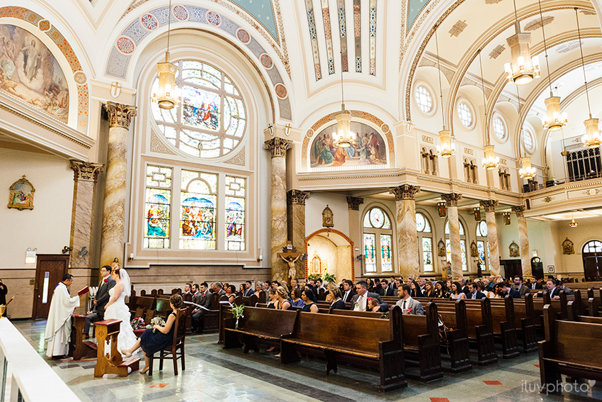 chicago-holy-innocents-church-wedding-photographer-iluvphoto