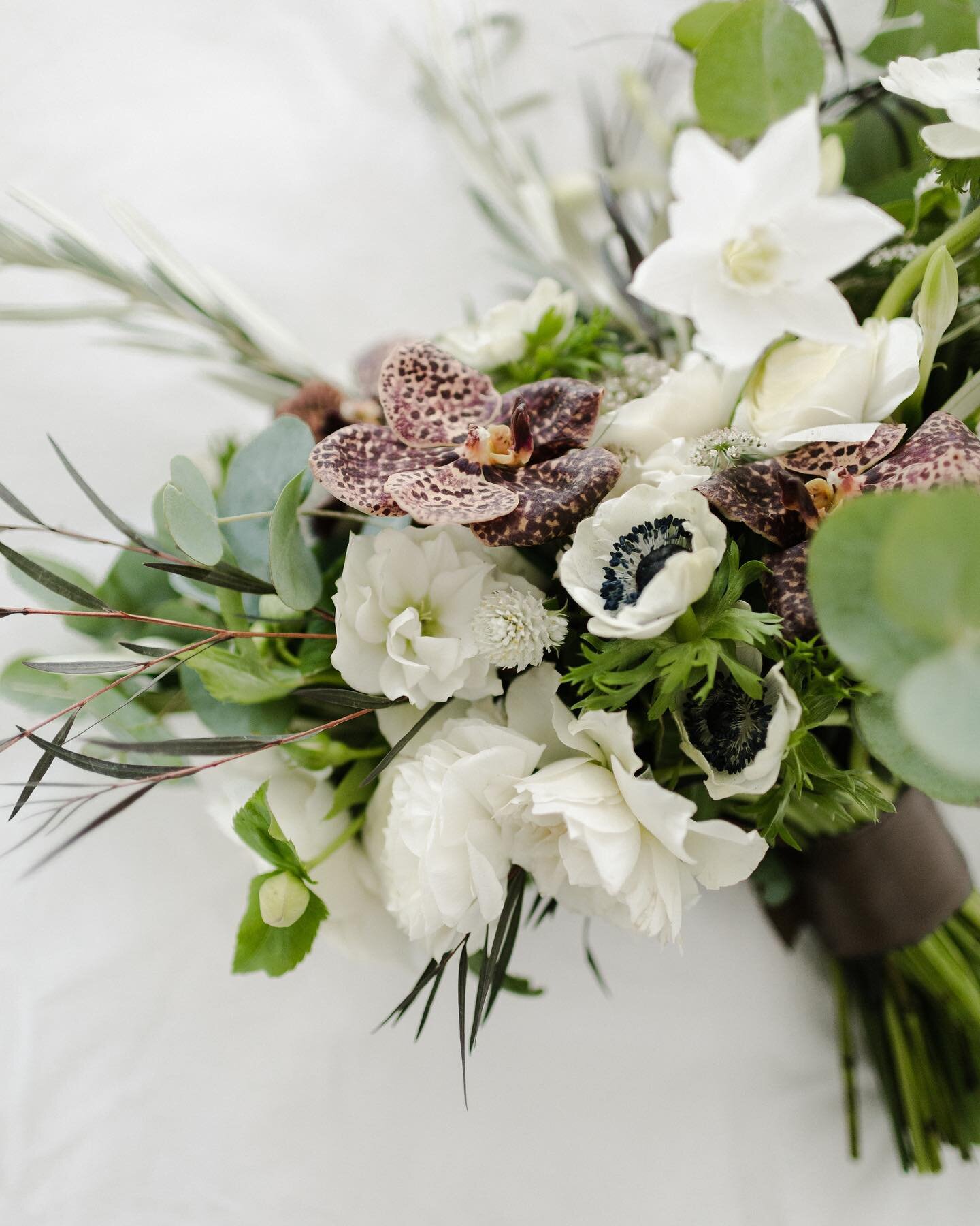 So lovely.. @morganhydinger working her magic on these gorgeous flowers by 2nd Street Florals!