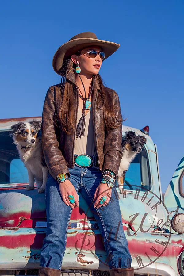 jackson-wy-cowgirl-model-agatha-teti.jpg