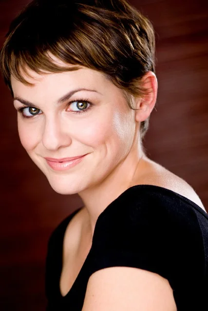 Larissa Oleynik as Chloe