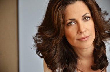 Andrea Grano as Samantha