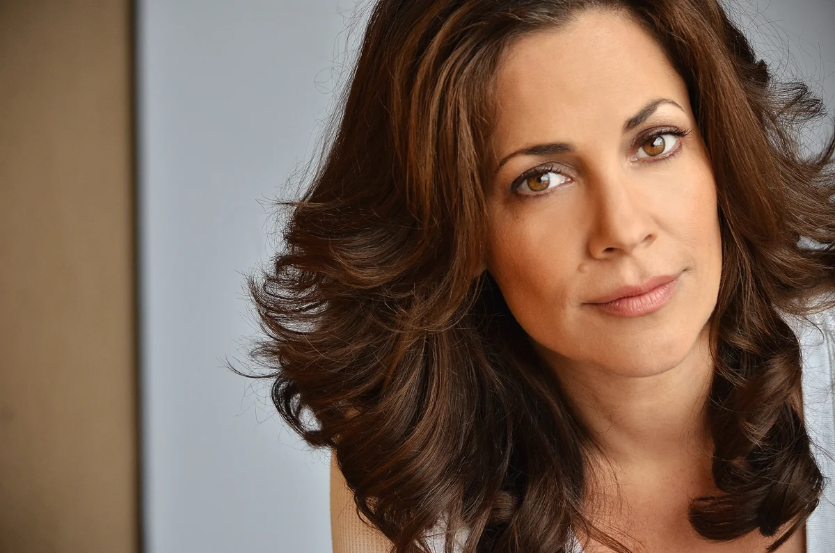 Andrea Grano as Samantha