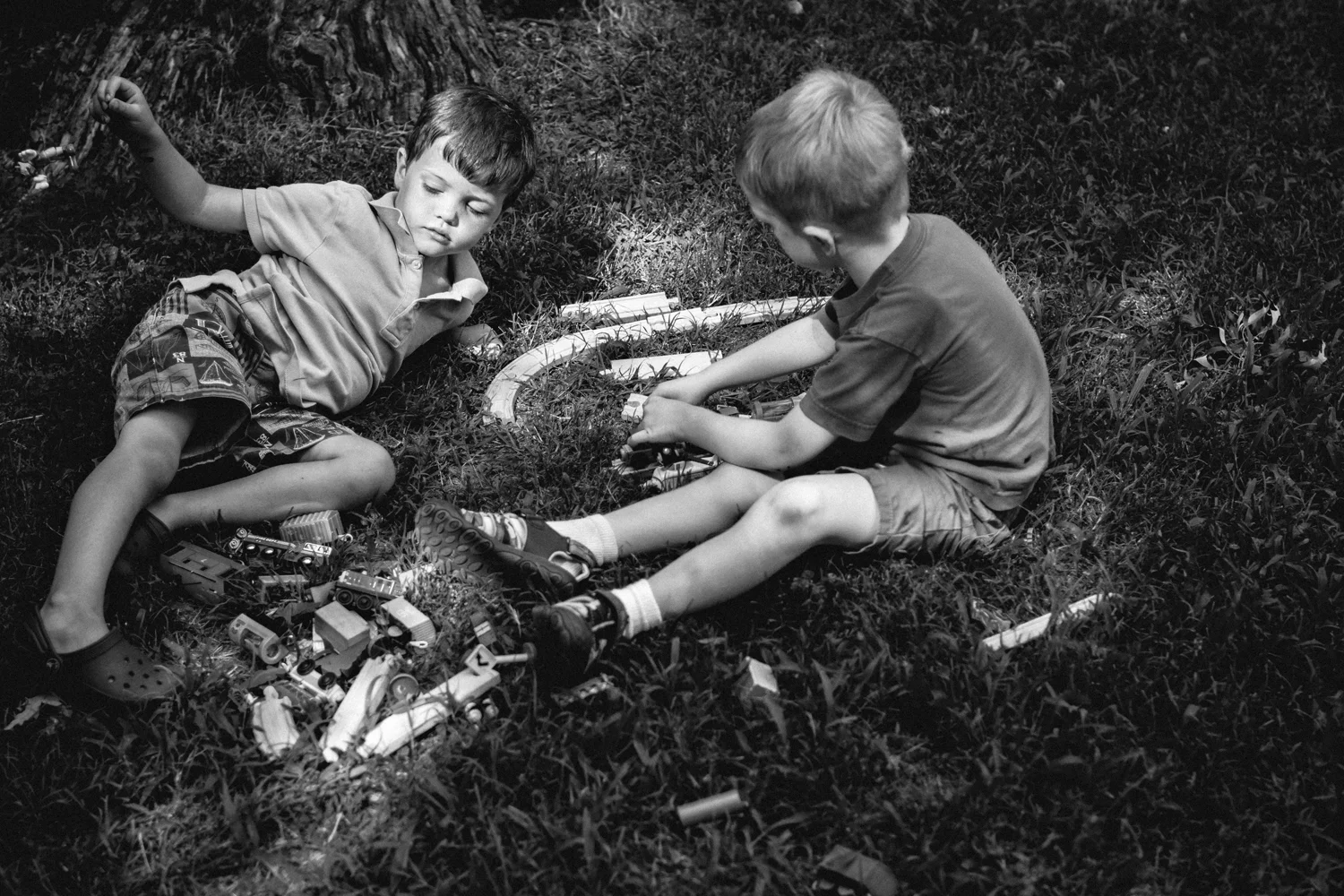 cousins at play