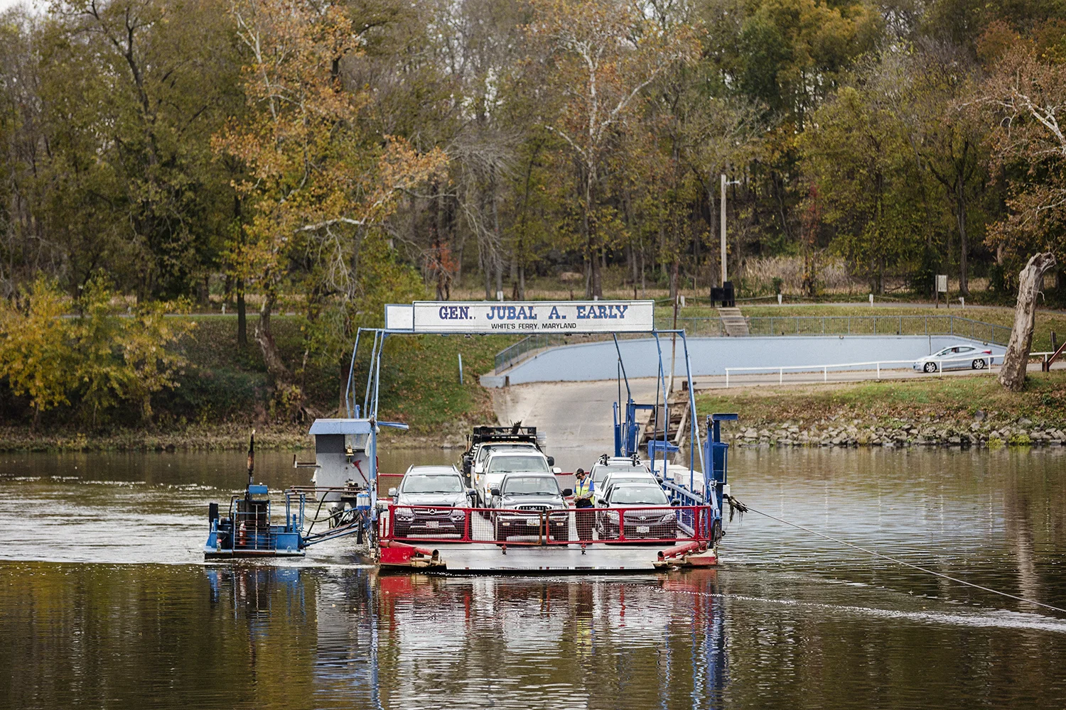 Leesburg_WhitesFerry_0032.jpg