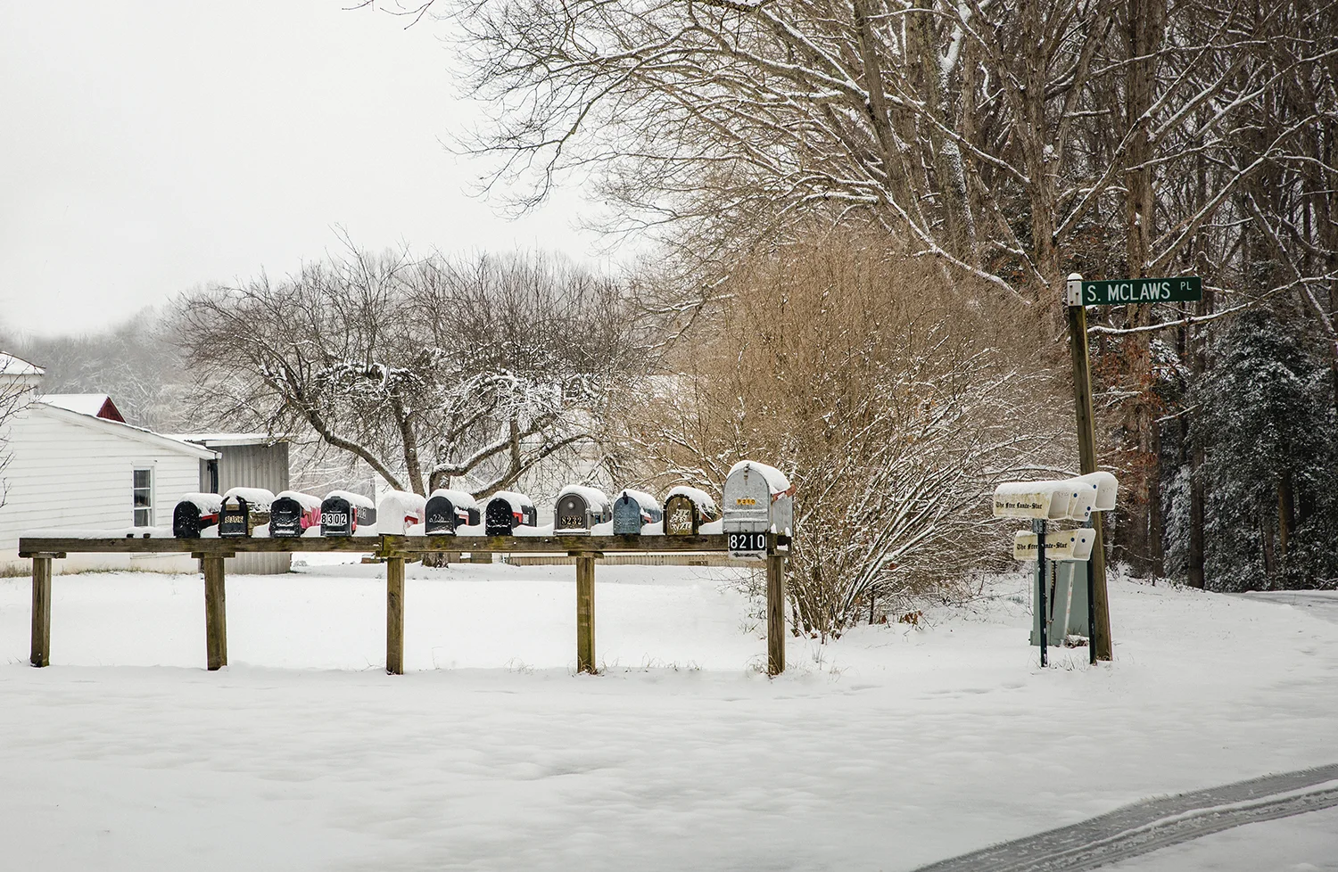 Snow_mailboxes_0001.jpg