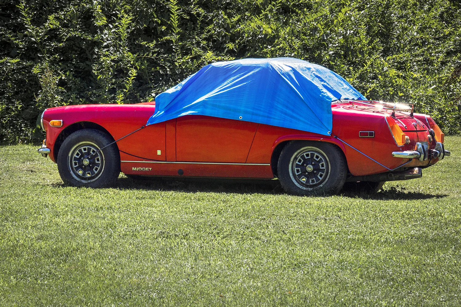 Red_Midget_Car_0001.jpg