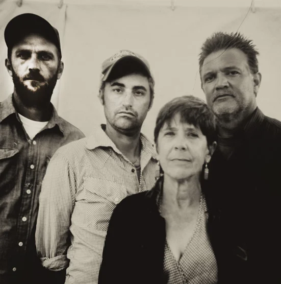 l to r; Matt Downing, Jim Wright, Beth Carlson, Kip Beacco . (photo by A urelien De St André)