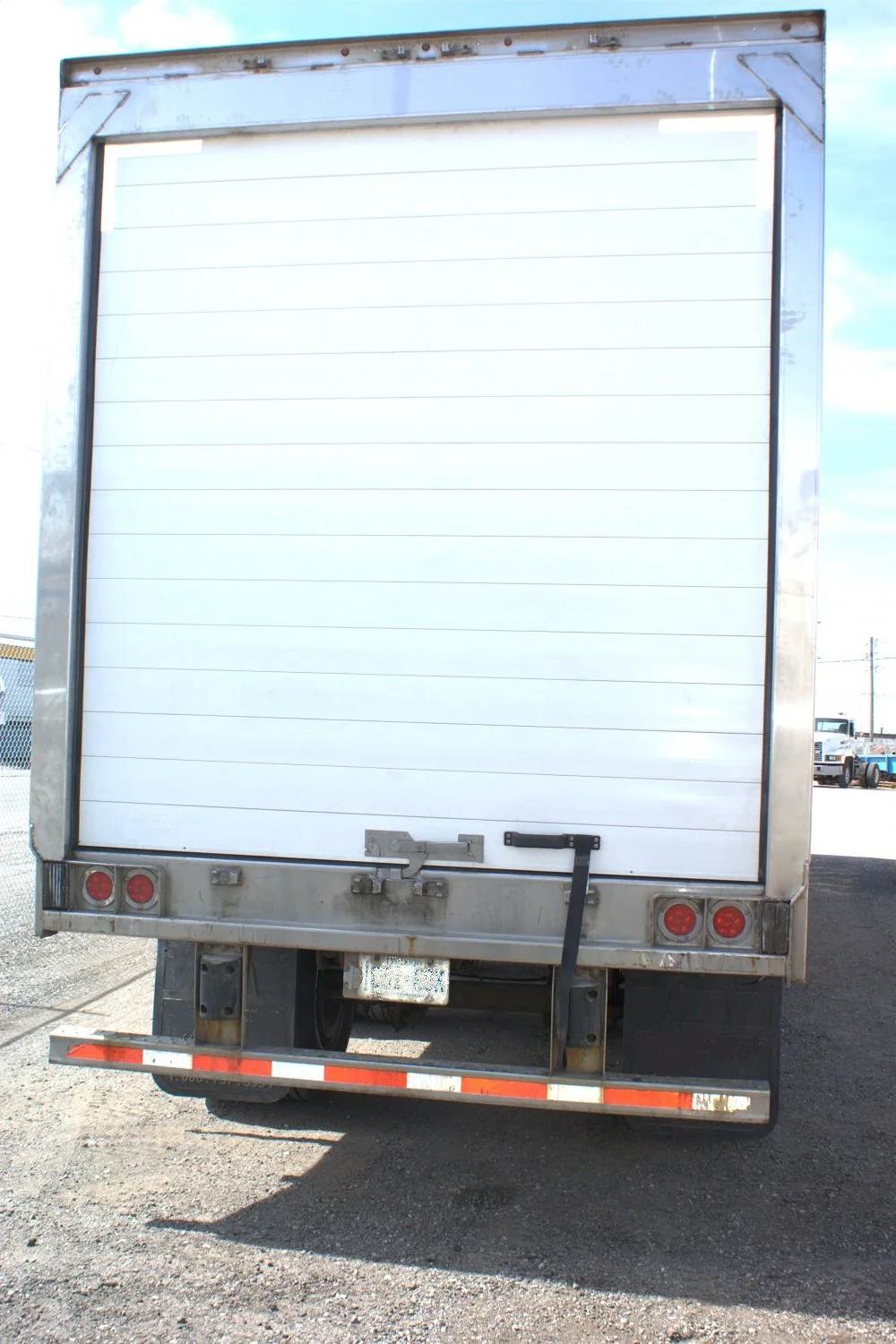 StreamLine Insulated truck door on Freezer truck body.jpg