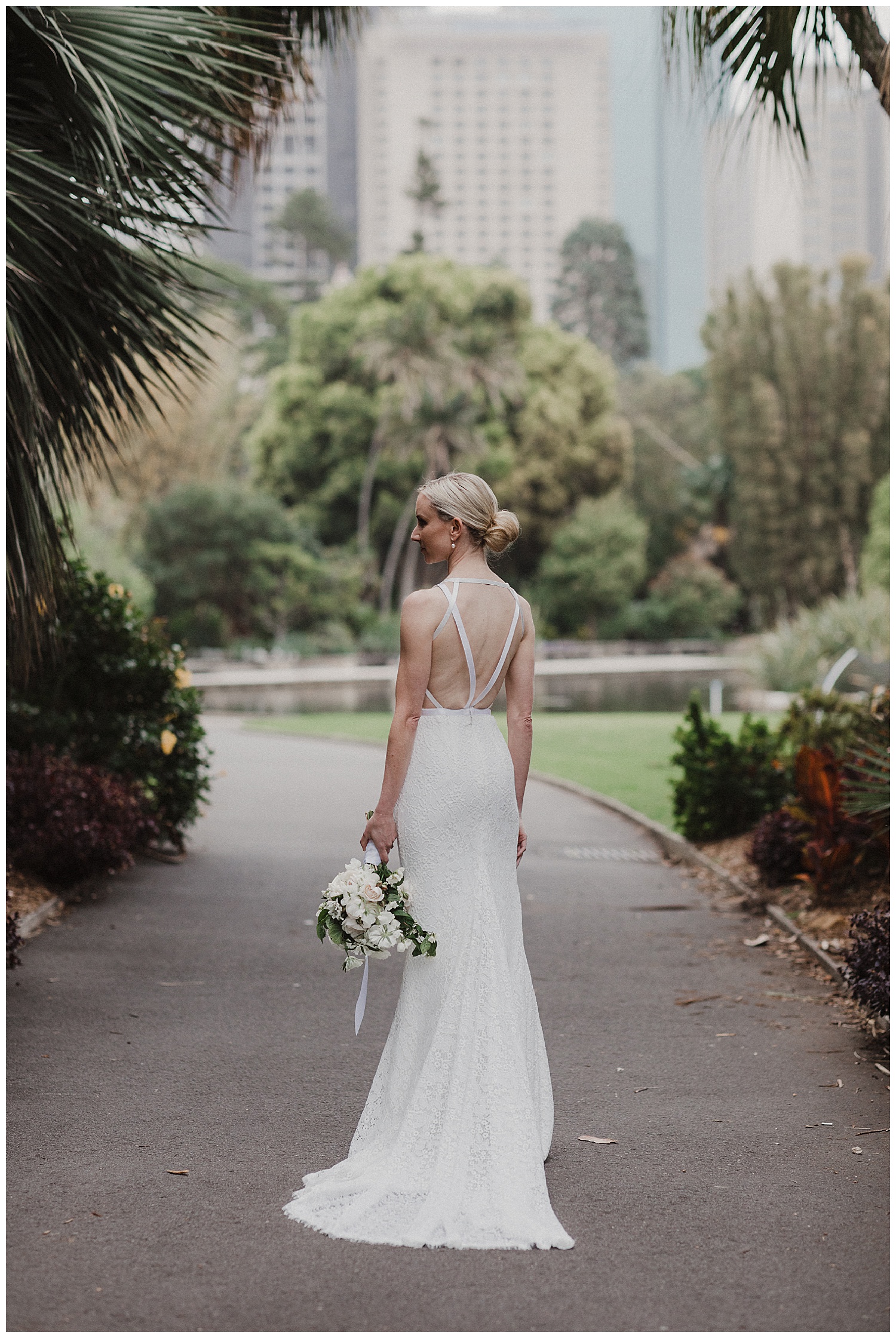 Sydney Bride in Karen Willis Holmes Dress at the Royal Botanic Gardens
