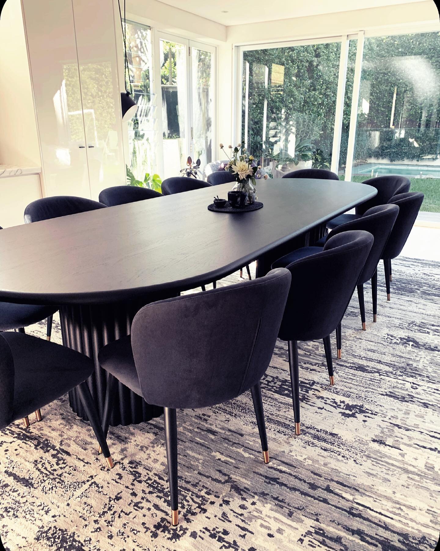 N E W custom made dining table in mink finish, black velvet chairs and hand knot rug. Thanks to @zusterfurniture @cadrys @globewest #interiordesign #custom #diningtable #velvetchair #rug #black #white #grey #monochrome