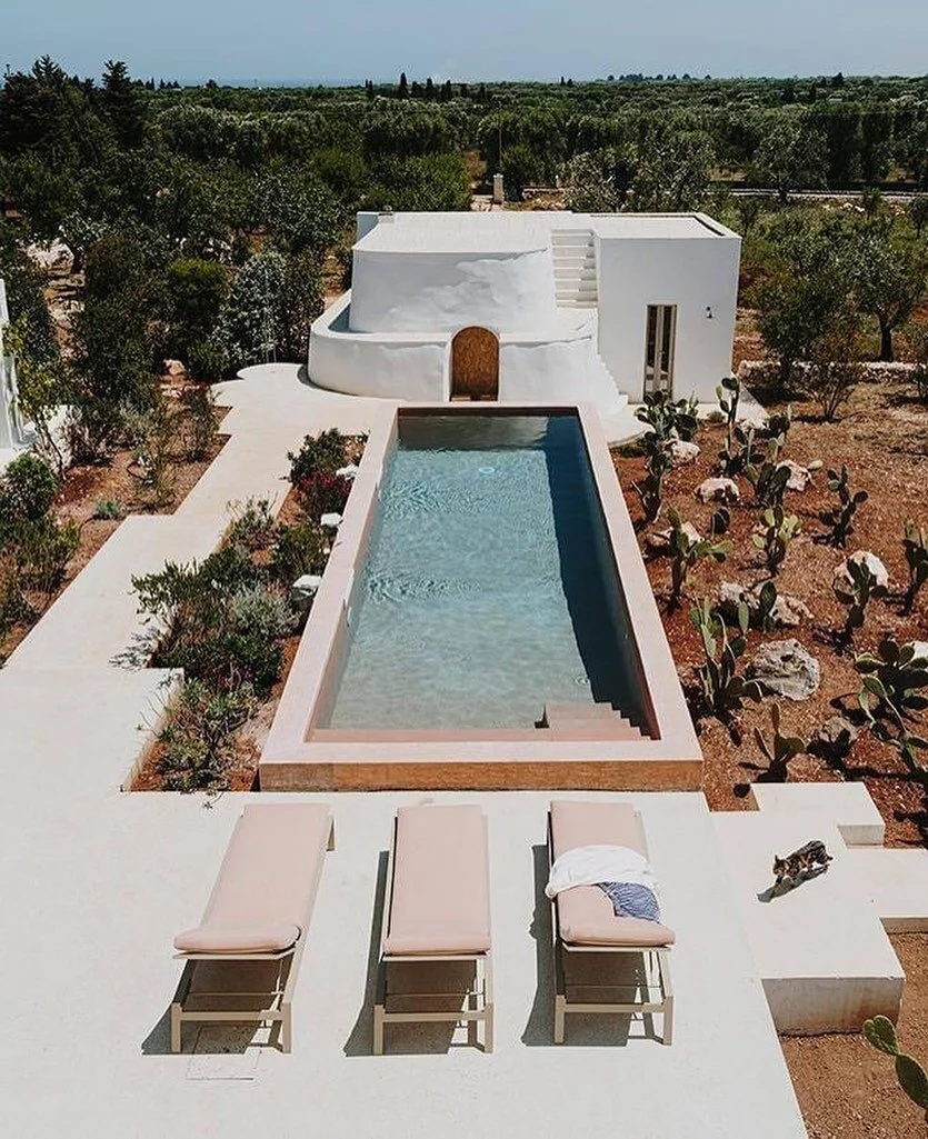 IF ONLY 🍬🌸🔷💠🎀🌊🔆 Step inside this serene minimalist retreat in Puglia, Italy: http://bit.ly/3otoNf0.  Article from @vogueliving #italy #villa #pool #travel #sunbed #exteriordesign #sun #holidays