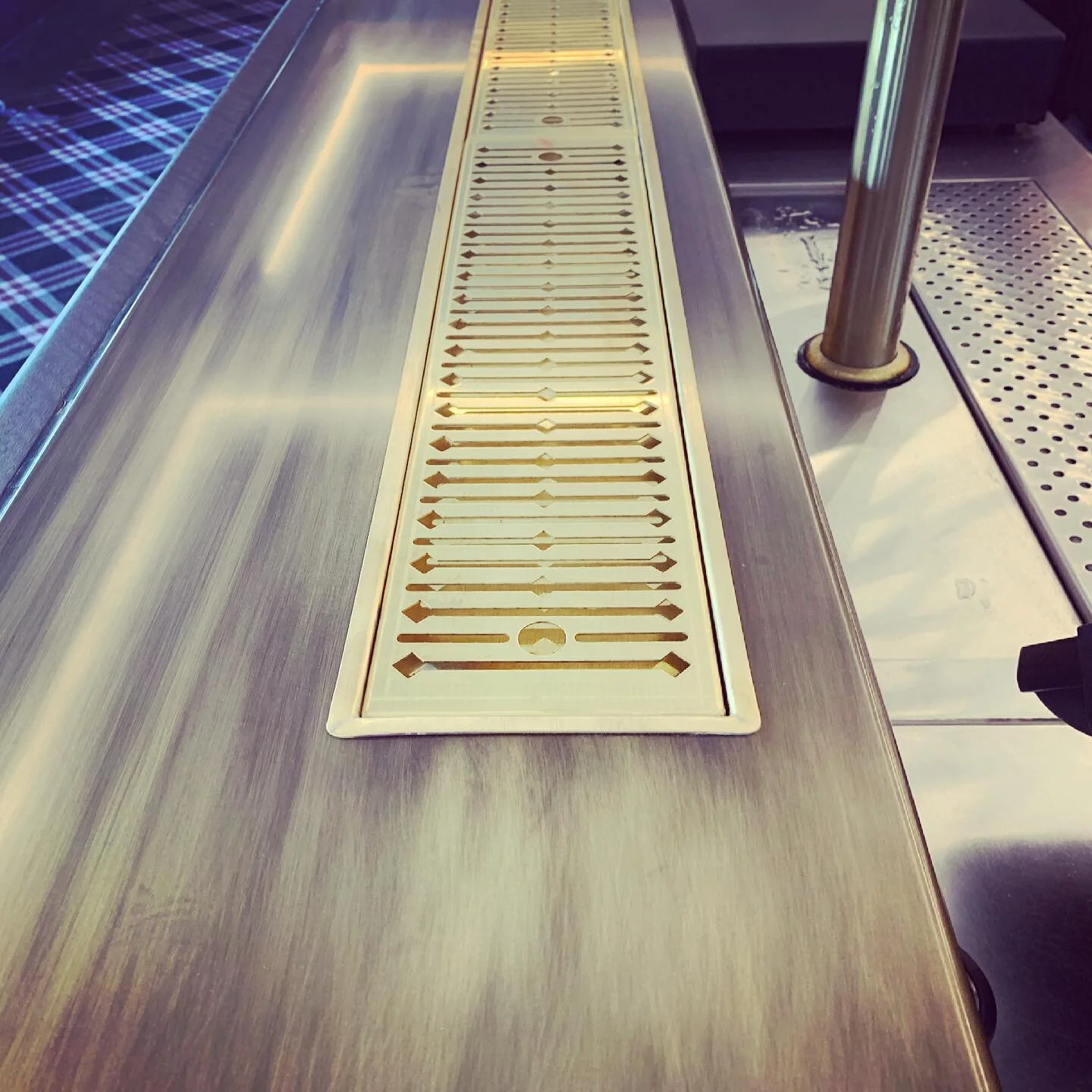 It's all in the details. Robin Hood Hotel opening up this Thursday 11/3/21 #grandopening #pub #pubreno #herewego @robinhoodhotel @calidaprojects @fabrikproperty @h_e_architects @prettyinpaintaustralia