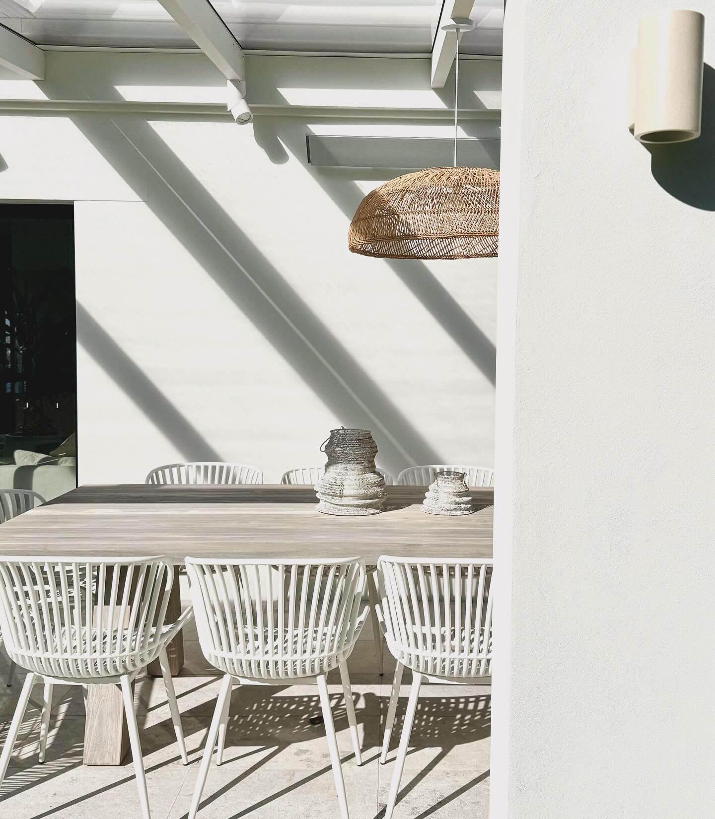 WHITE. Choosing the right white for the exterior of the house can be influenced by many factors. Flooring for example; tiles, grass and timber will reflect different tones onto the walls. They can end up looking too green or blue/gray. If the paint c