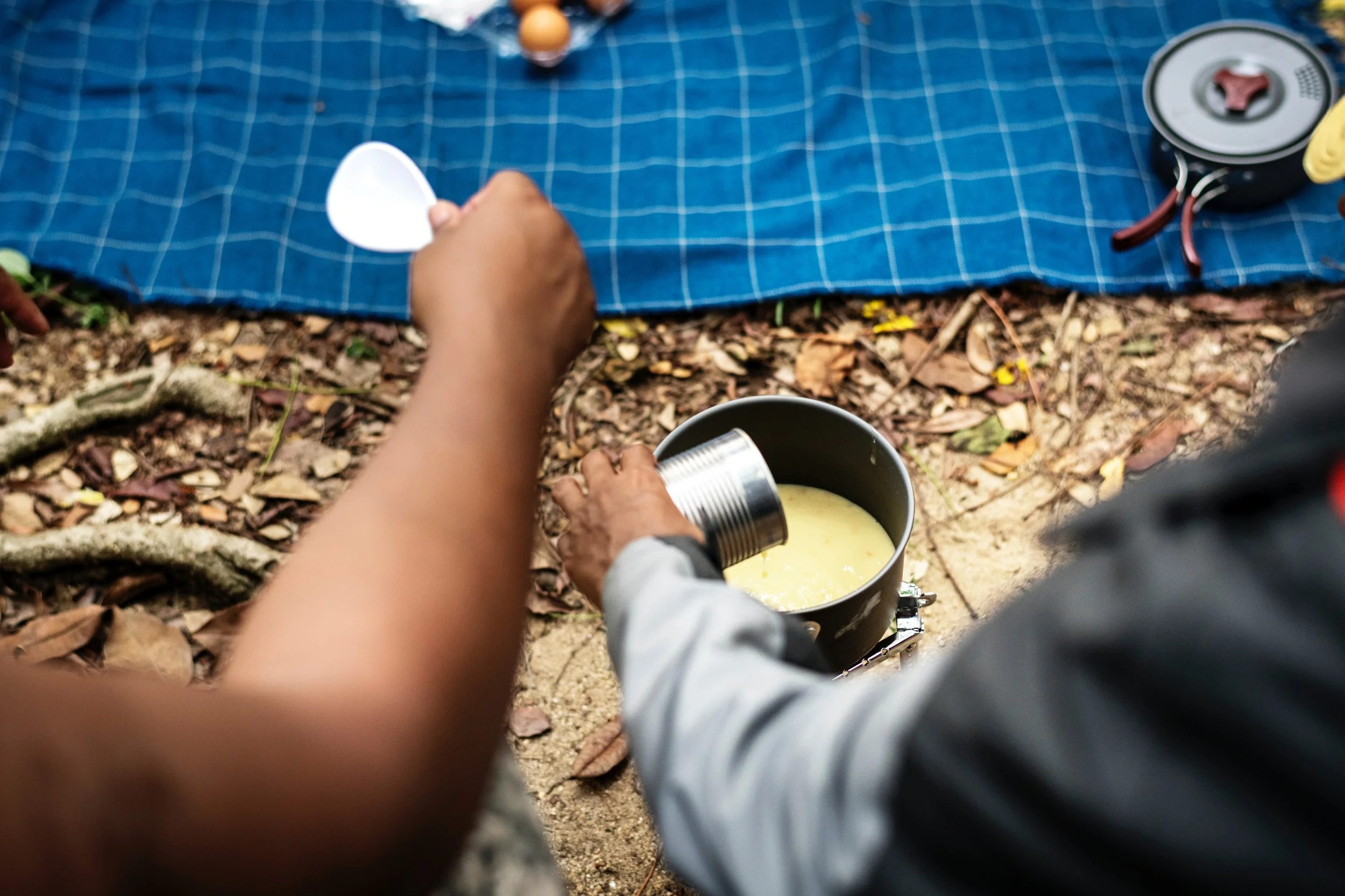 camp-camper-camping-1260306.jpg