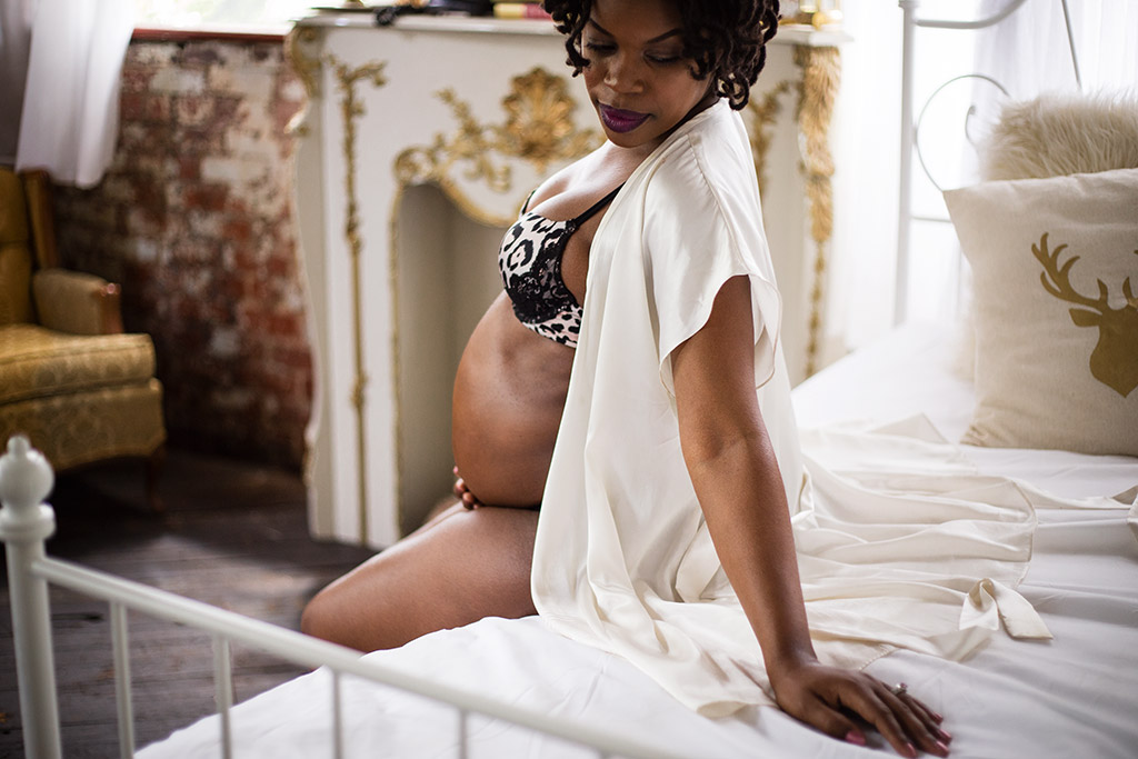 Intimate-boudoir-indoor-maternity-session-at-Atlanta-Goat-Farm-by-Atlanta-photographer-Chanel-French-8.jpg