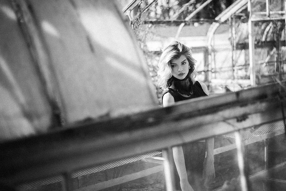 Atlanta-abandoned-greenhouse-with-model-Jenna-Schulz-by-photographer-Chanel-French.jpg