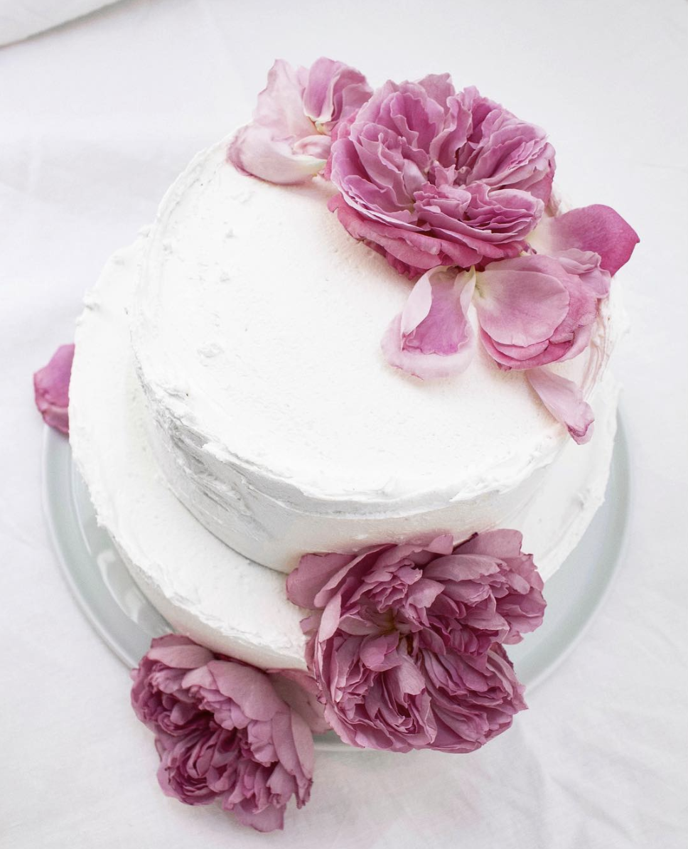rose wedding cake