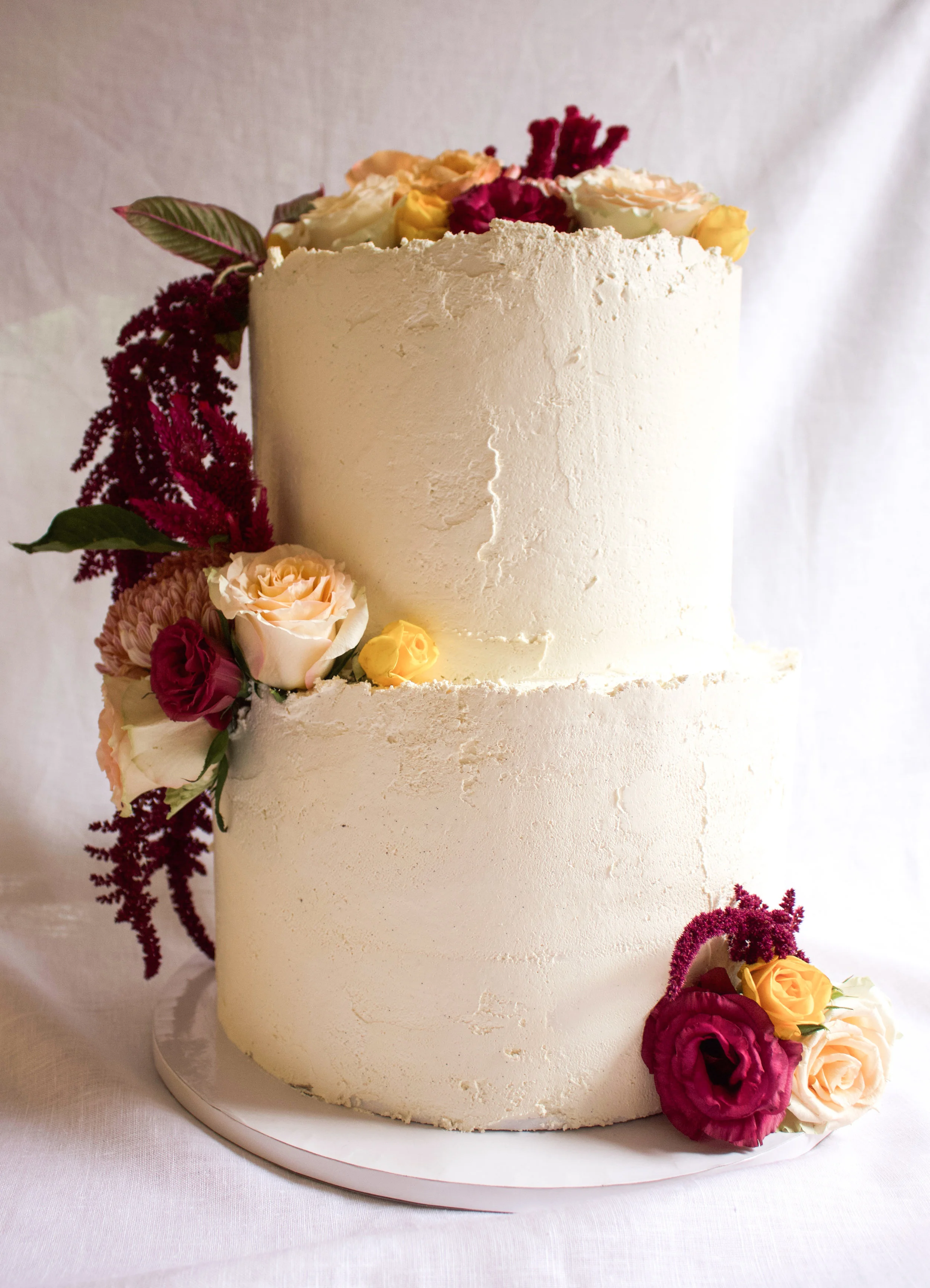 < persian love &amp; chocolate wedding cake >