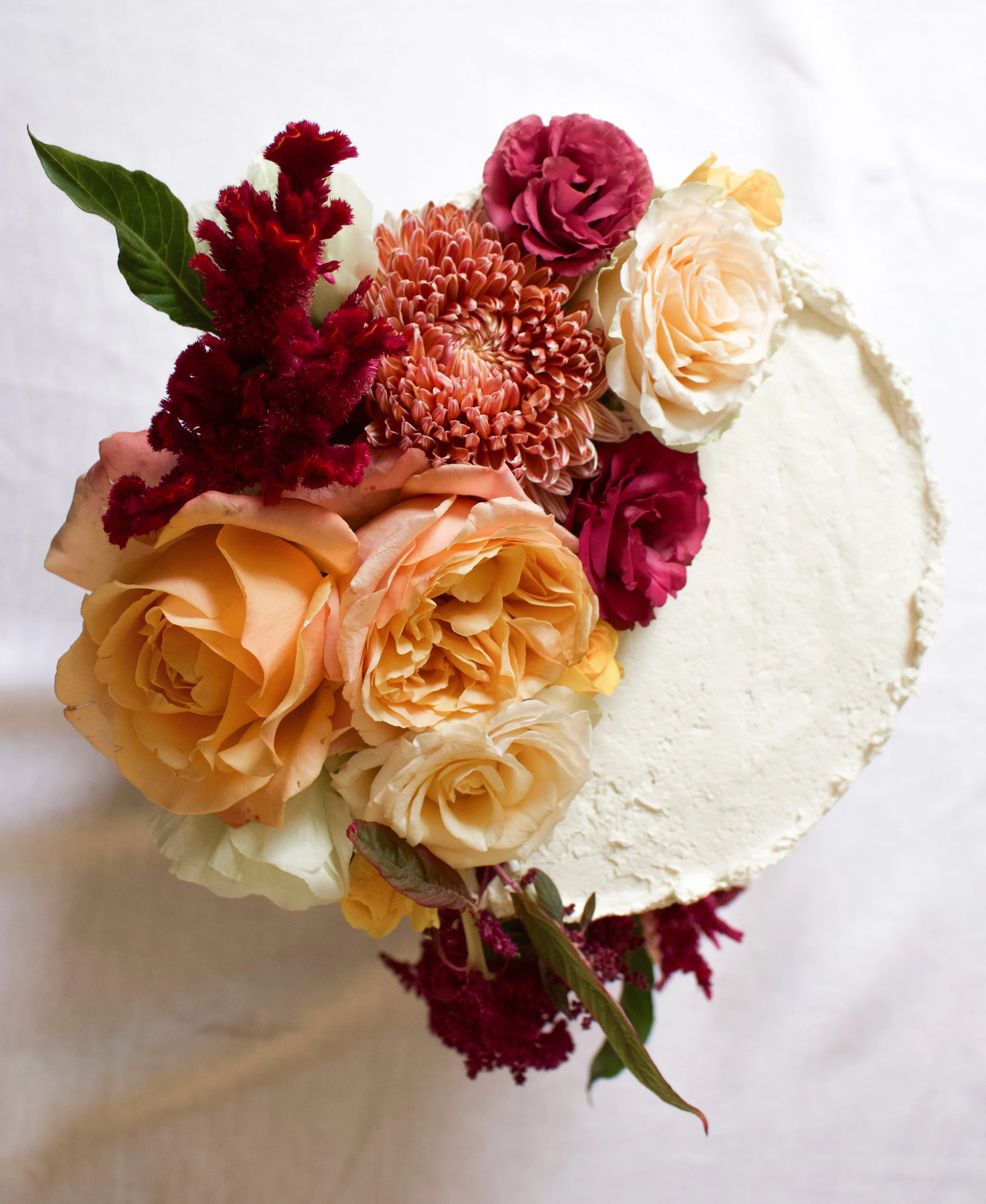 < floral wedding cake topper >