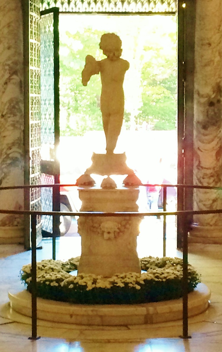 What Are the French Reading?