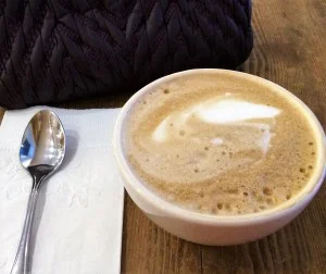 Café au lait, s’il vous plait