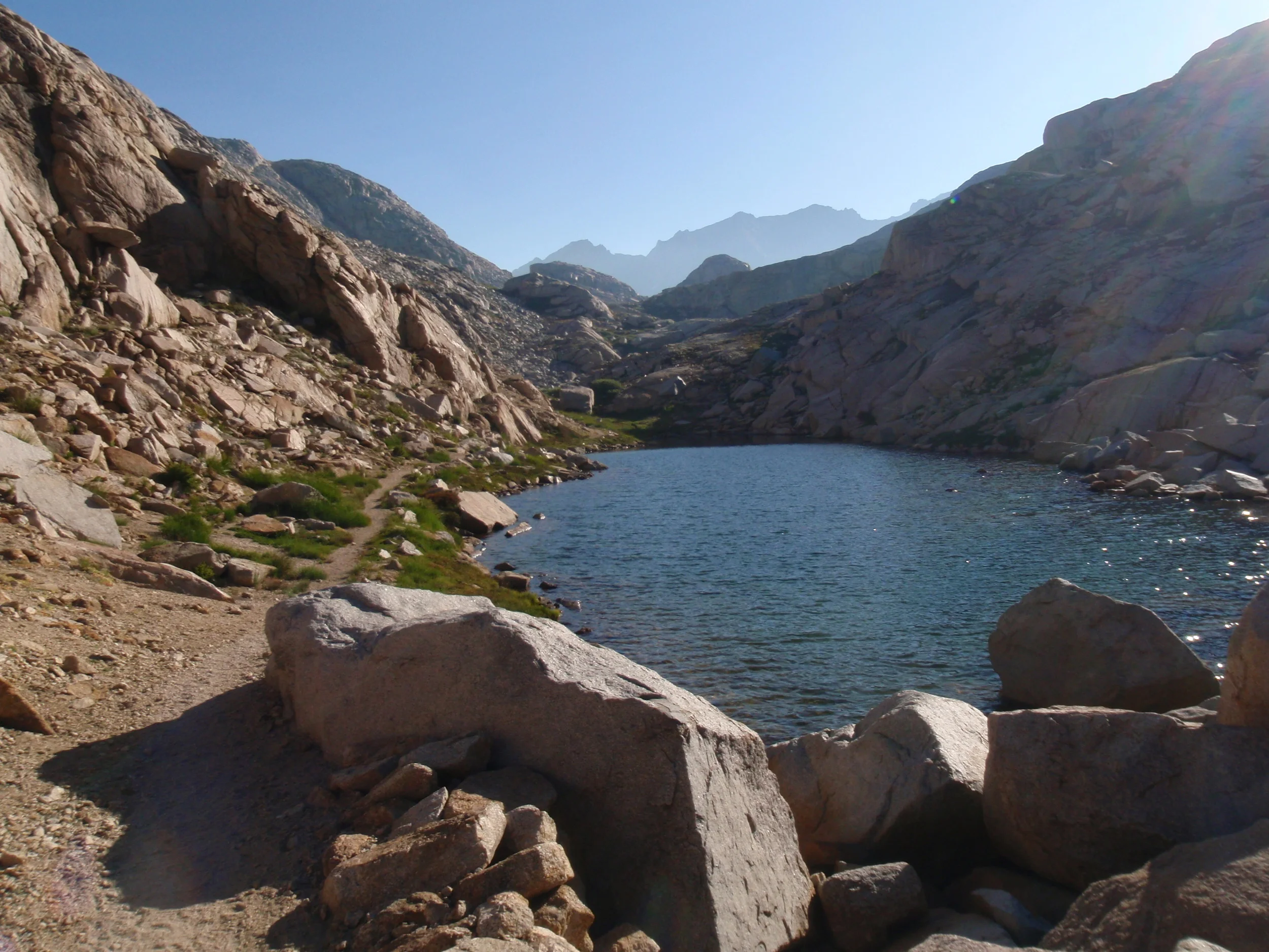 HST D3 Tarn near kaweah gap.JPG
