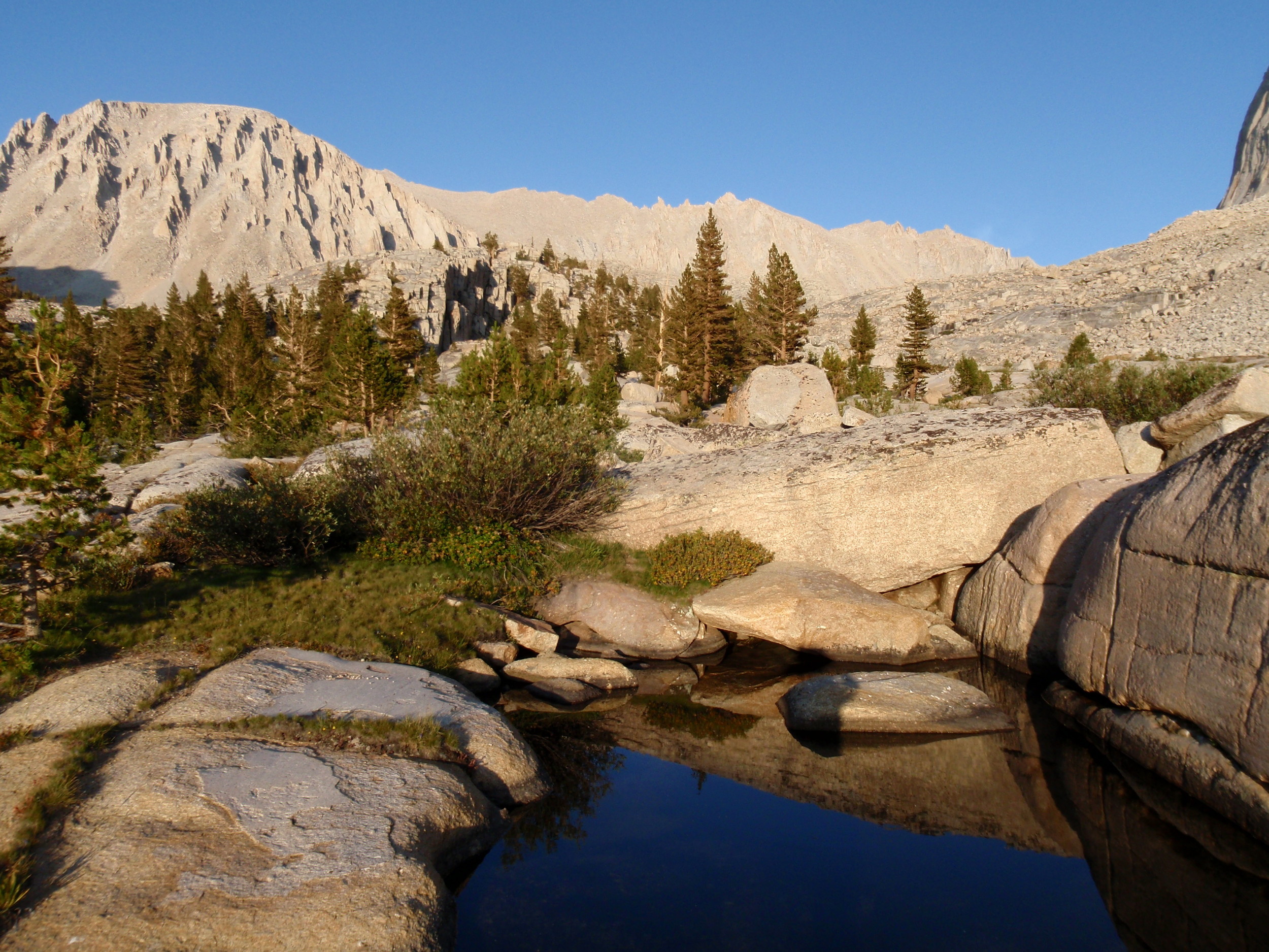 mt-whitney-deep-blue-pool