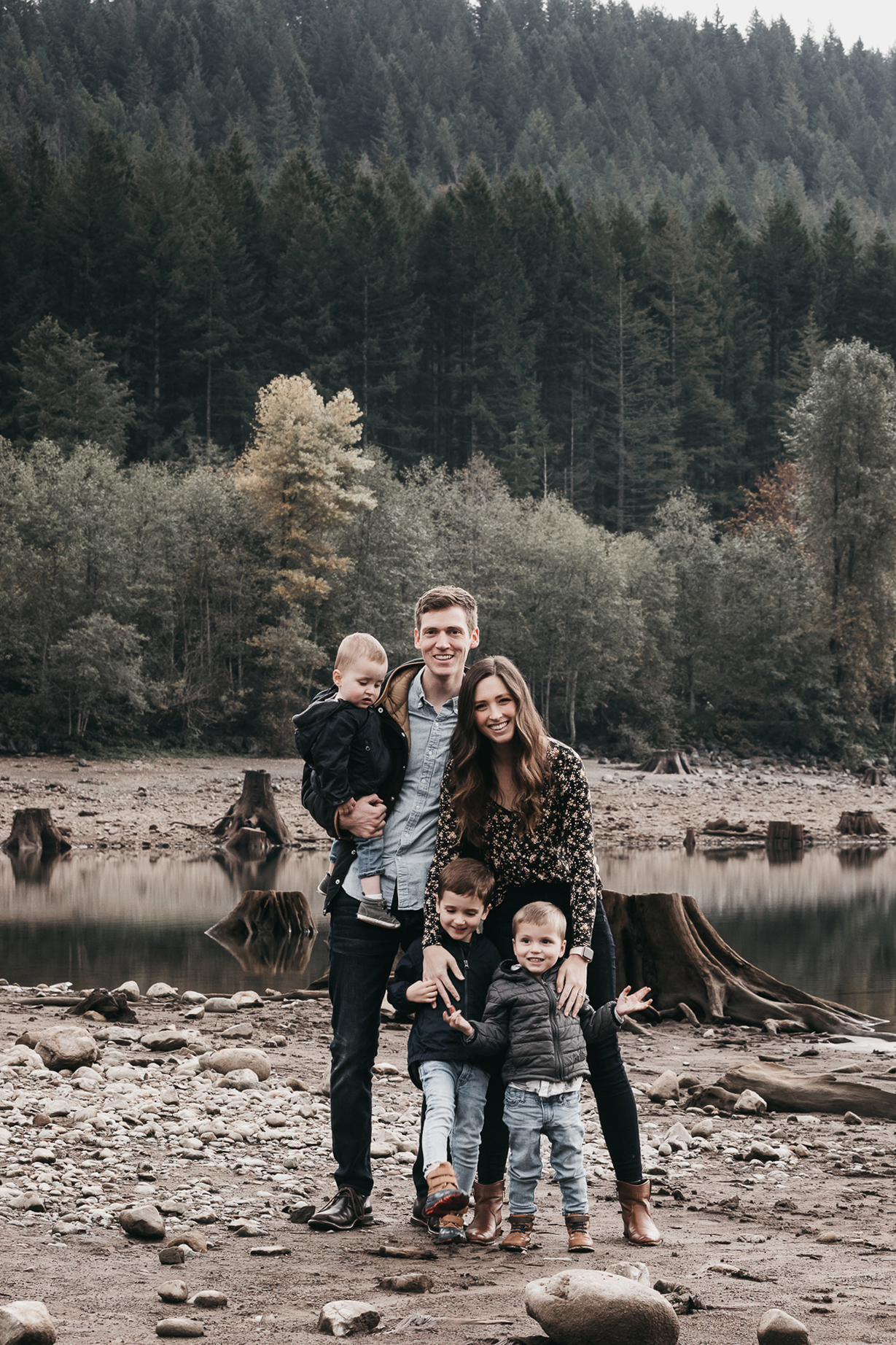 rattlesnake lake family photos-6.jpg