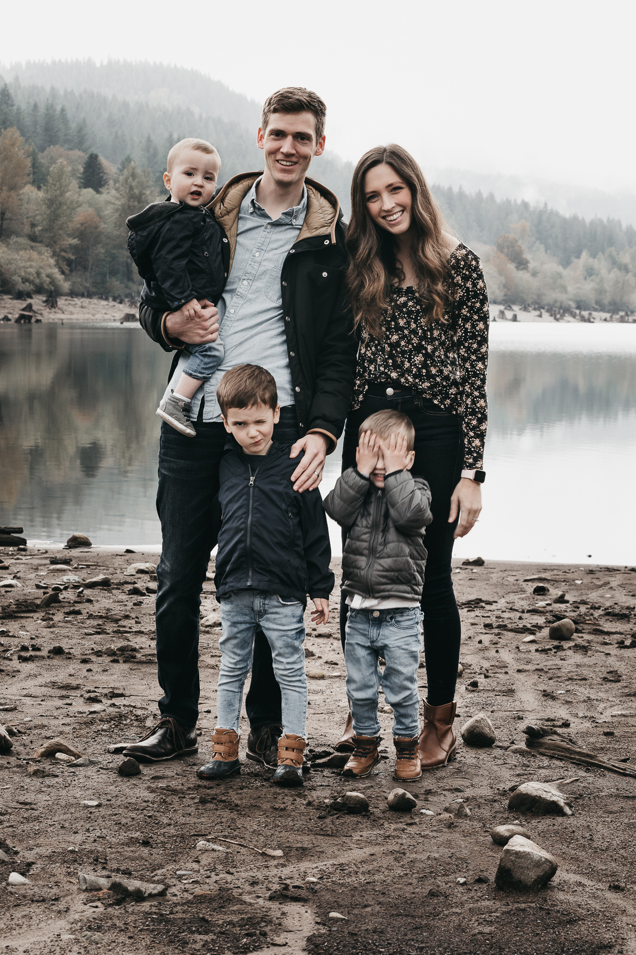 rattlesnake lake family photos-36.jpg