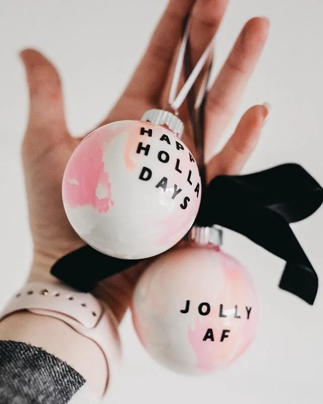 The #etsyshop is officially in vacay mode! Here are some silly ornaments I made (just for fun just for me!). Getting some space for pure creativity and &ldquo;rest&rdquo; (how do you rest with four children 🤔) feels so good. So excited for winter break! Happy holidays!! Ps: I blogged the basics on how to make these (can&rsquo;t get much simpler than 1. Pour paint 2. Shake) 😂 in case you needed a super easy winter break activity!
.
.
.
.
#makersgonnamake #shopsmall #diyers #diy #makersmovement #calledtobecreative #makermama #theeverymom #risingtidesociety #etsysellersofinstagram #lovelysquares #flashesofdelight #featurepalette #100layercakelet #makerslife #christmascheer #etsyseller #collectivelycreate #livethelittlethings #handmade
