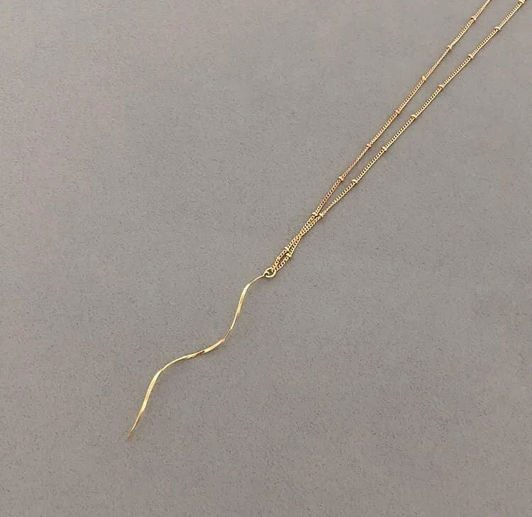 Thin Curved Bar Necklace