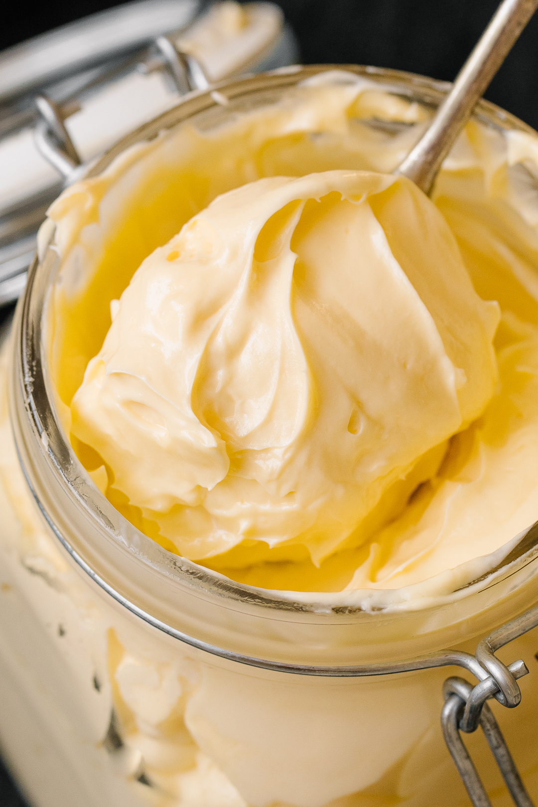 Homemade_Cultured_Butter_by_Jordan_Pie_Nutritionist_Photographer-2.jpg